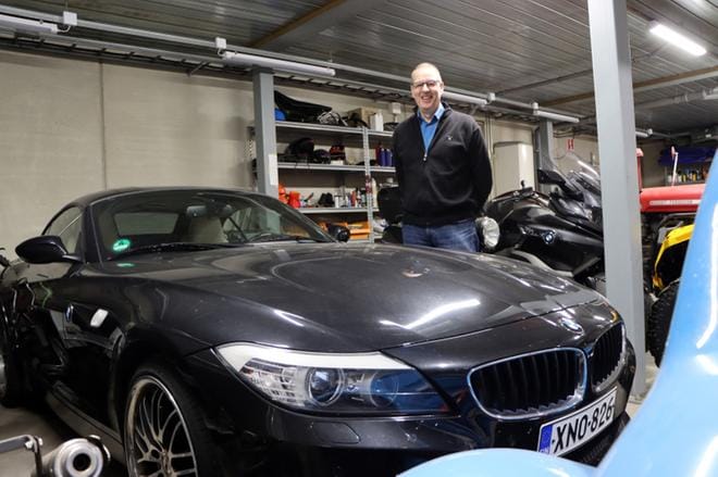 Kaksipaikkainen BMW on ollut viime ajat vähällä käytöllä.