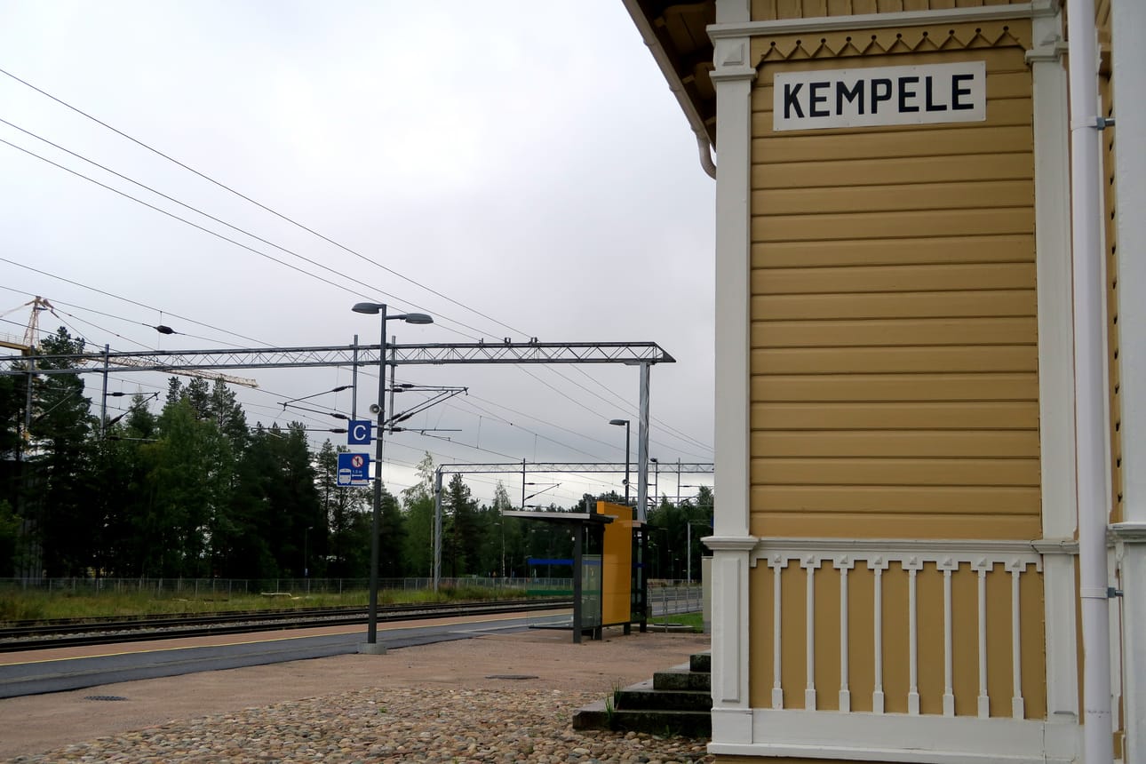 Kempeleen 1800-luvun lopulla rakennettu rautatieasema arkistokuvassa.