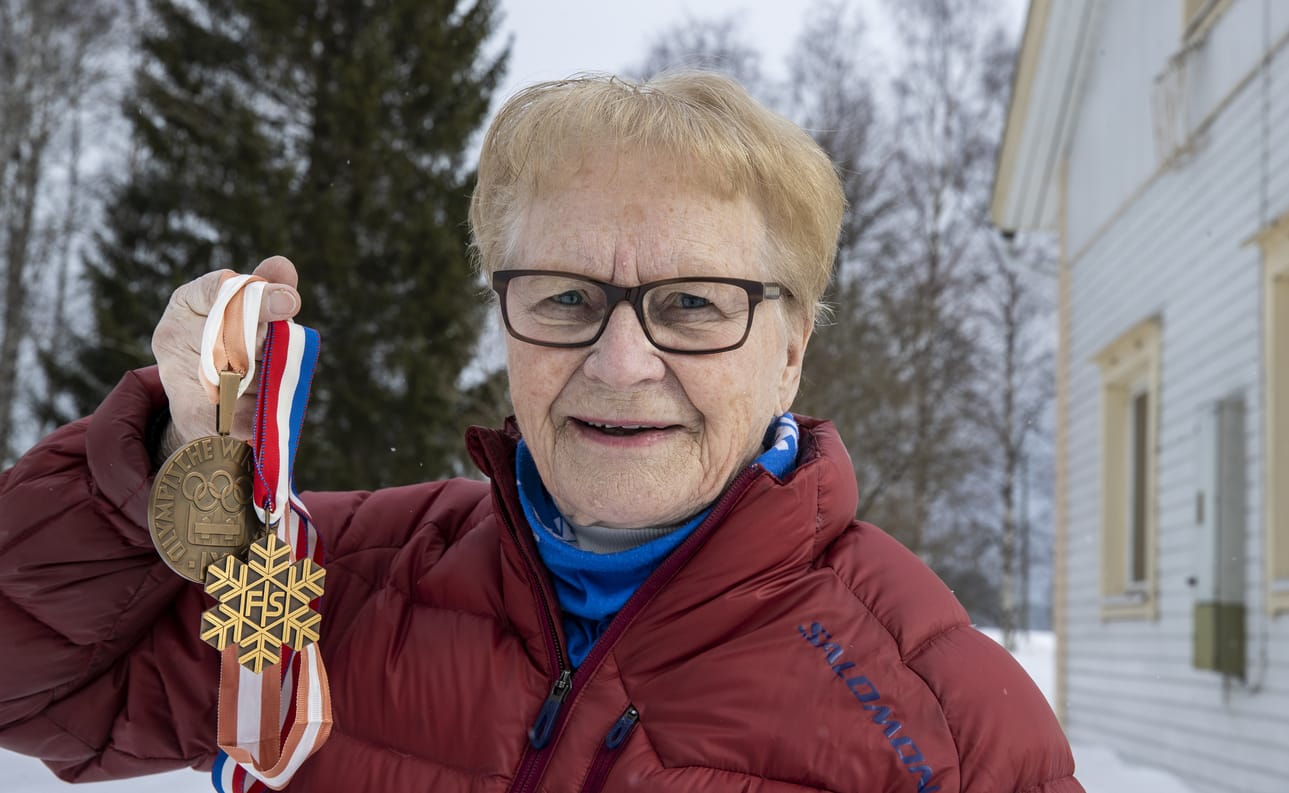 Senja Nuolikivi voitti pronssia 1964 olympialaisissa ja 1970 MM-kisoissa.