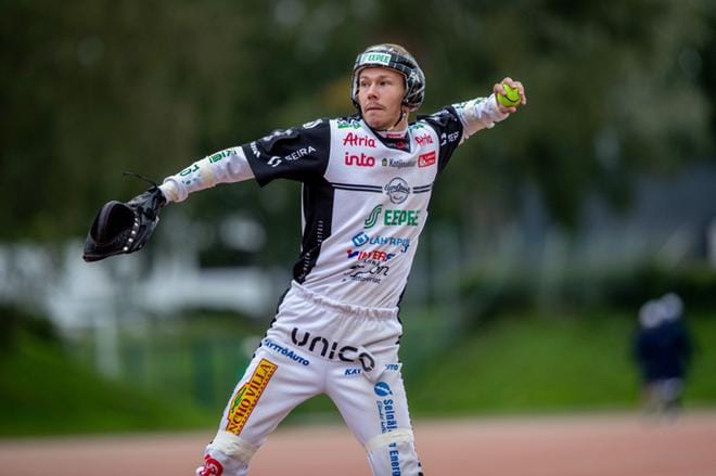 Atte Kontio löi oivaan paikkaan kakkosrajasta 1+1. Kuvat: Elena Mikkilä