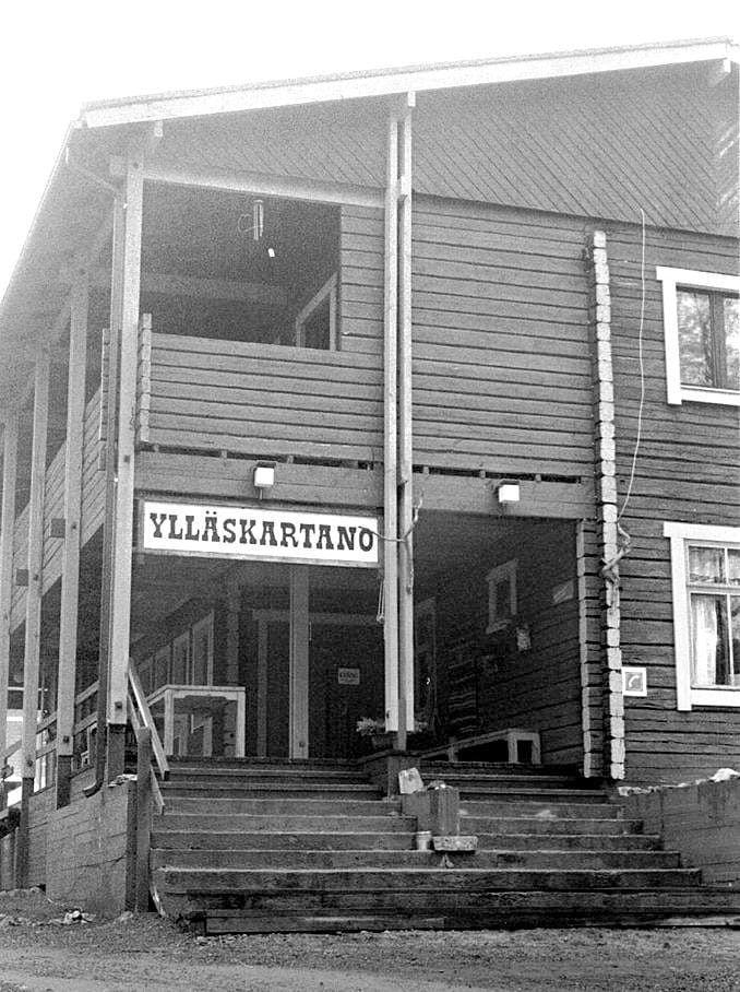 Arkistokuvassa majoituspaikka Ylläskartano. Kuva vuodelta 1997.