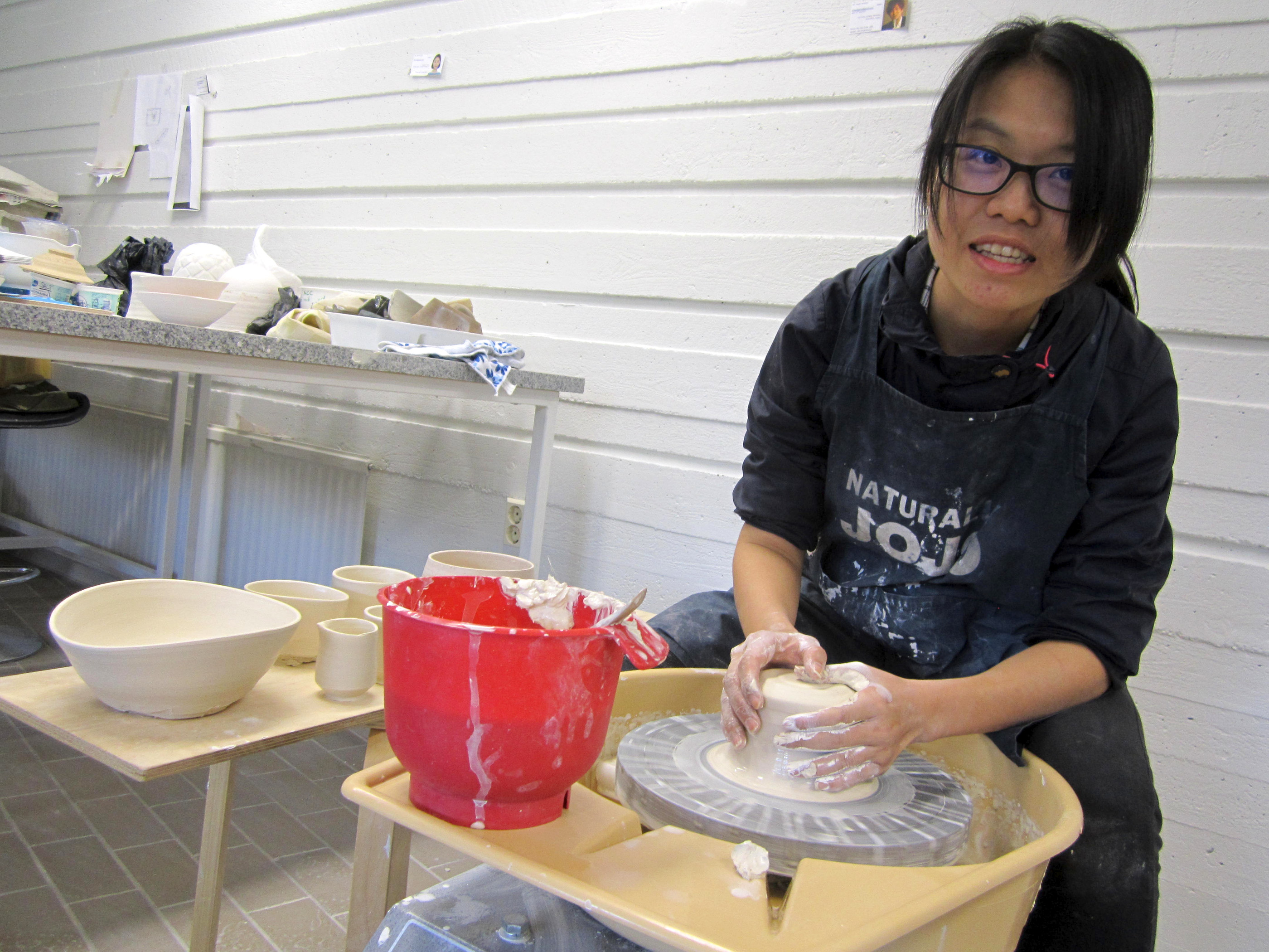 Tämä on minulle jotain aivan ennenkokematonta kauniine luontokohteineen,  Yuhui Huang toteaa.