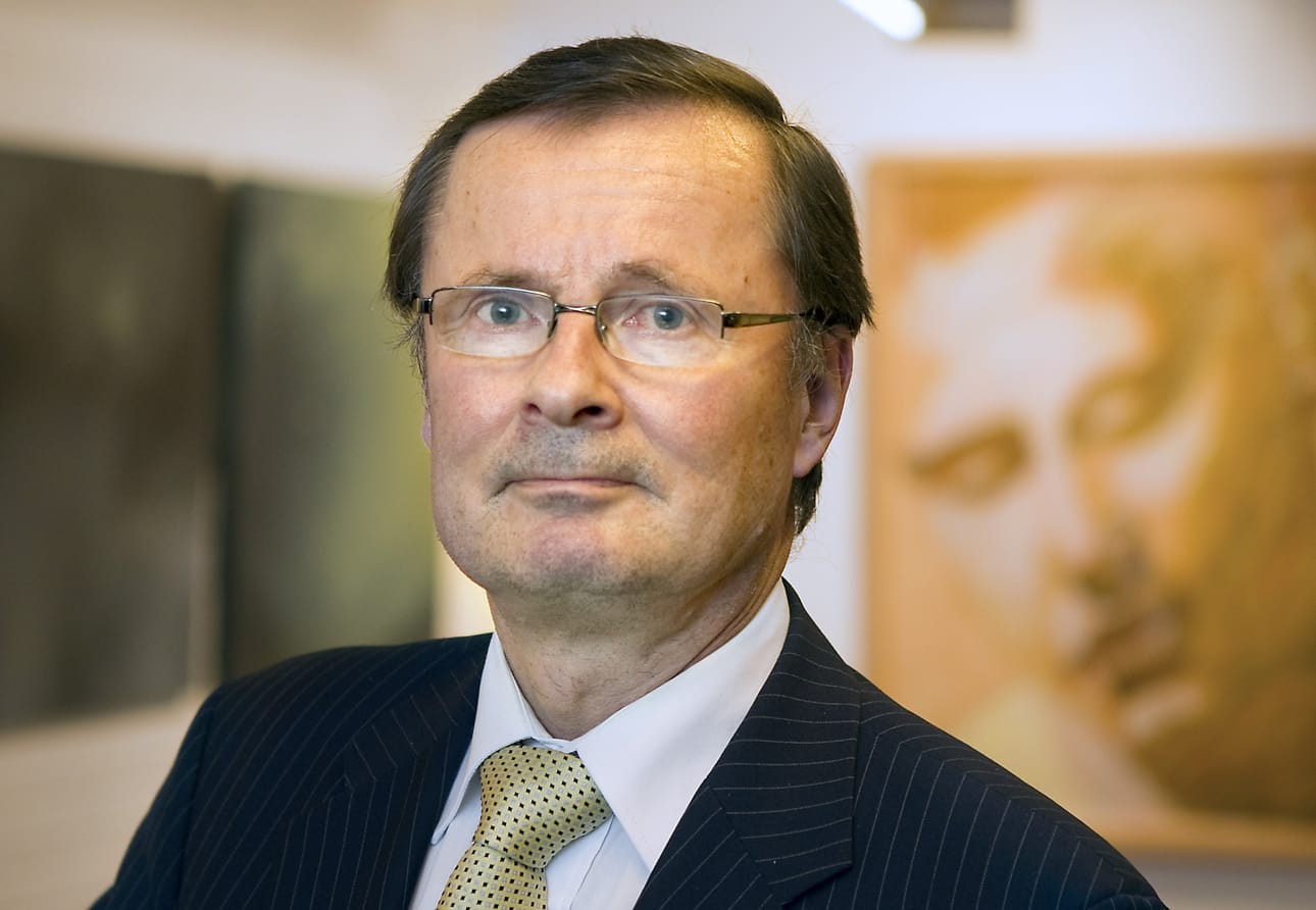 Rehtori Lauri Lajusen nimeä ei ole hakijoiden nimilistalla.
