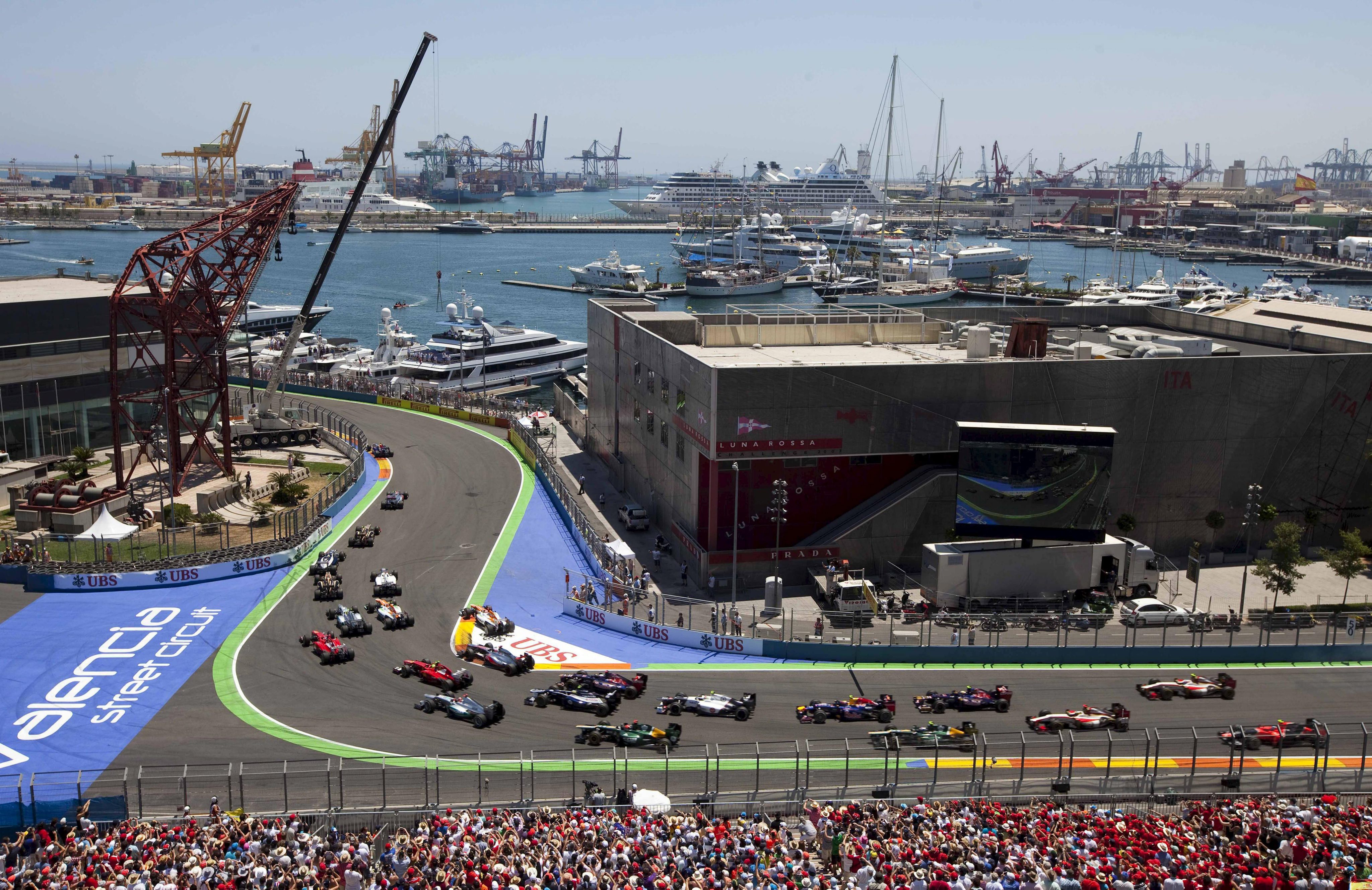 Kimi Räikkönen ajoi toiseksi Valencian katuradalla. Kilpailun voitti Fernando Alonso.