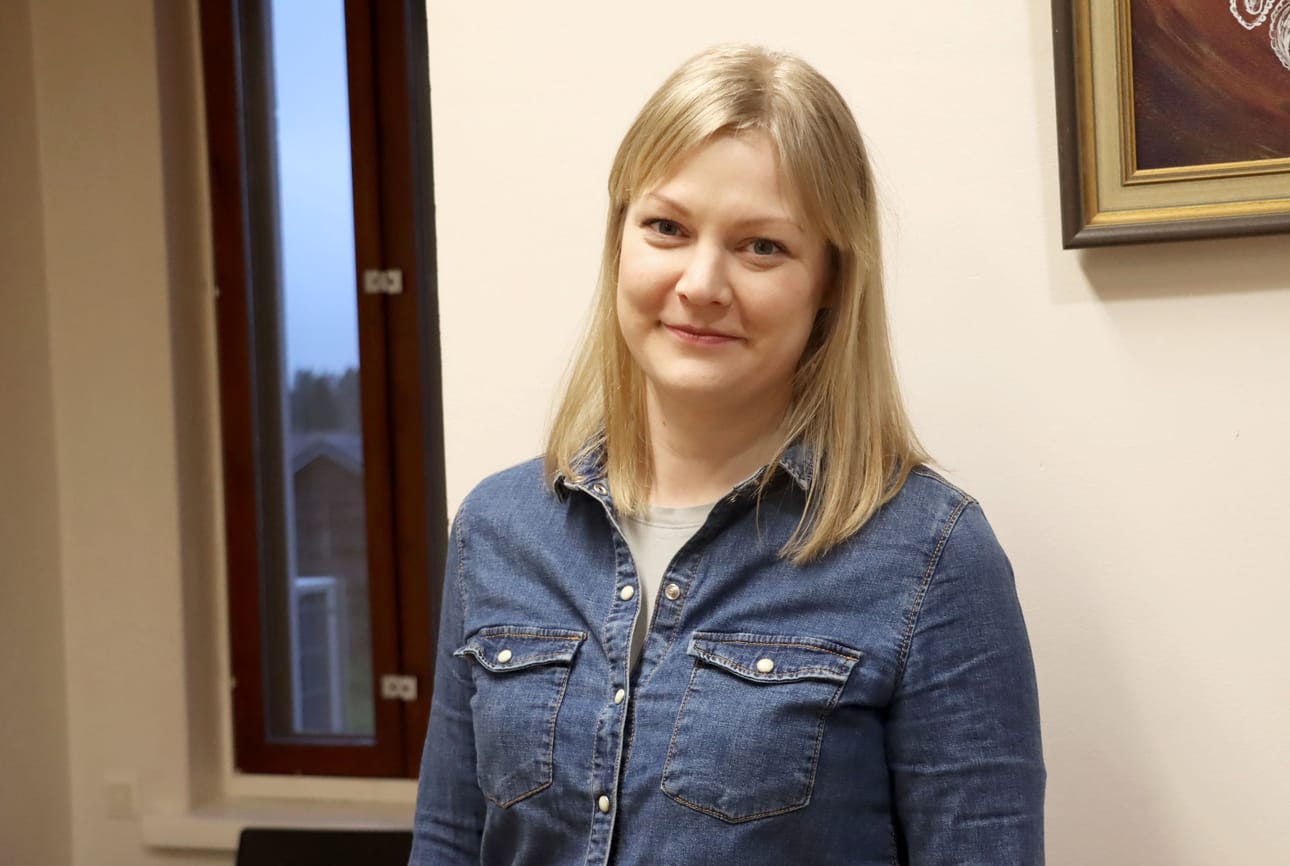 Lehtimäeltä kotoisin oleva 34-vuotias Tiialotta Ueckermann on vielä uusi kasvo paikallispolitiikassa.