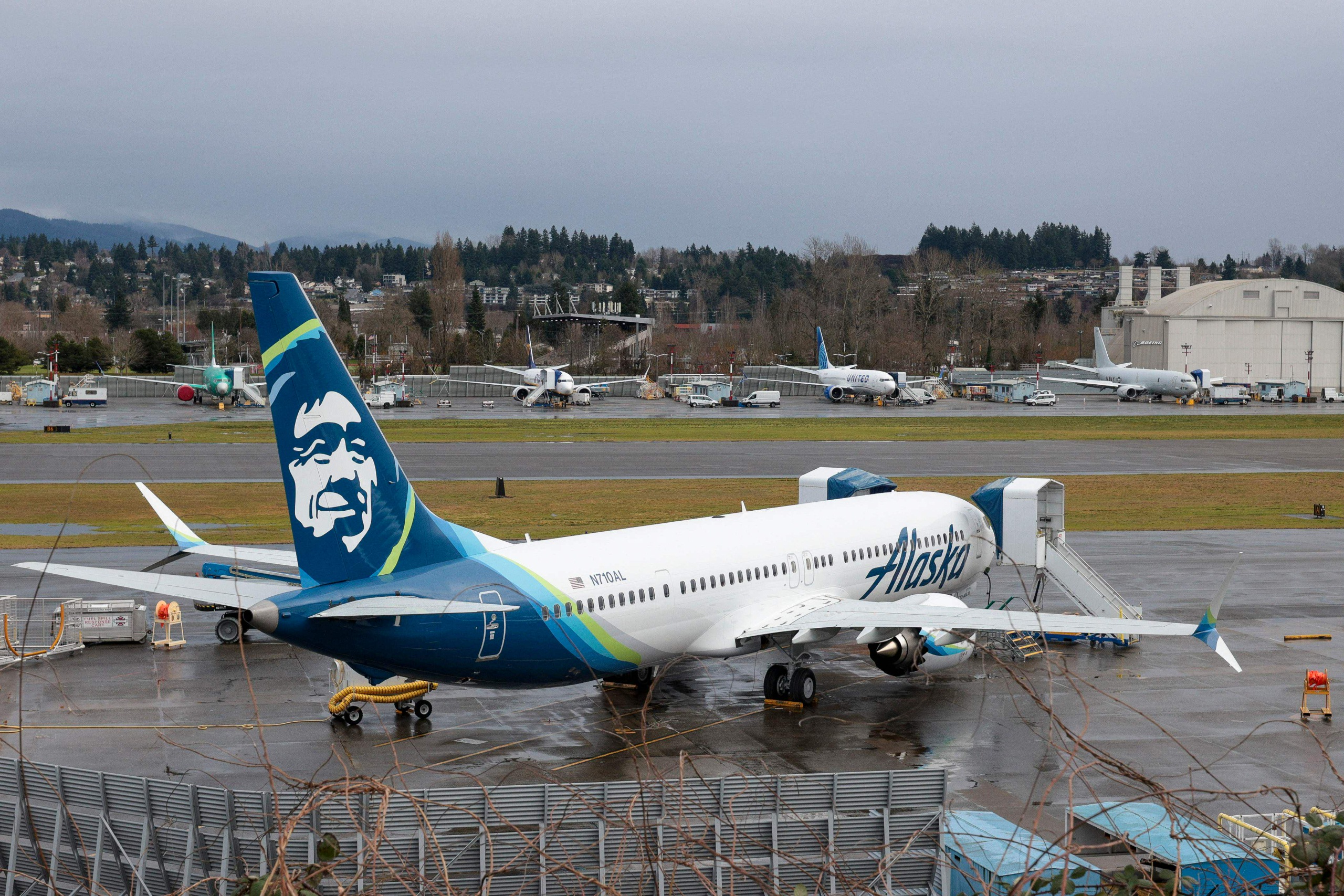 Boeingin koneiden lentokielto maksaa Alaska Airlinesille lähes 140 miljoonaa euroa