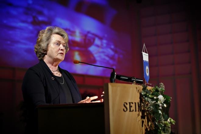 Professori emerita Liisa Keltikangas-Järvisen saama tunnustus liittyy hänen elämäntyöhönsä lasten ja nuorten hyvinvoinnin edistäjänä. Suomalaisia psykologeja hän kannustaa rohkeasti barrikadeille. Arkistokuva: Tomi Kosonen