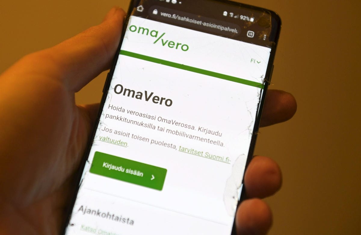 Tilinumeroita puuttuu Verohallinnon mukaan erityisesti elokuussa veronpalautuksia saavilta nuorilta. LEHTIKUVA / VESA MOILANEN