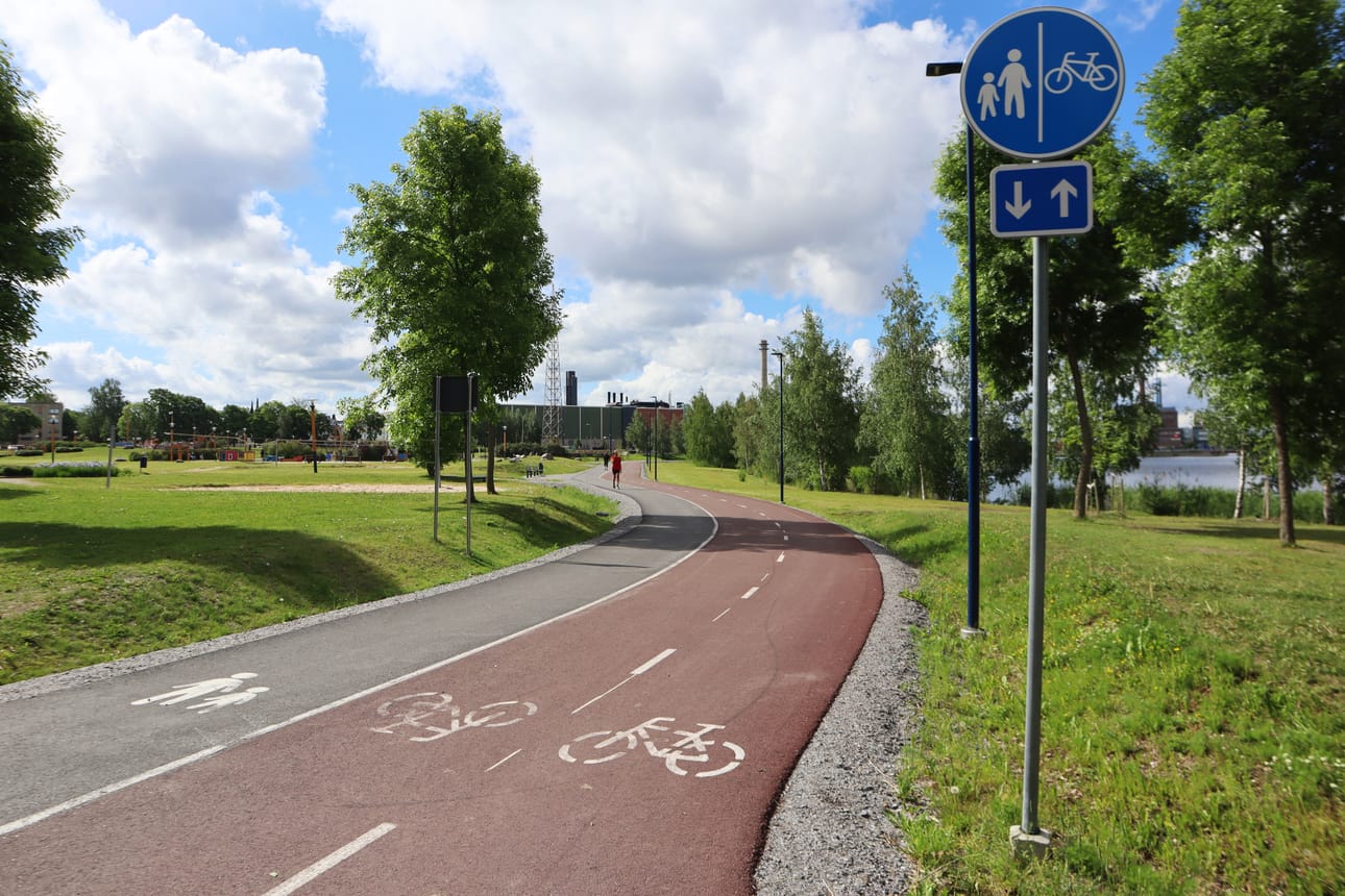 SM-kävelyjen reitti kulkee Onkilahden rantaa pitkin. Lähtö tapahtuu Laivapuiston lentopallokentän läheltä.