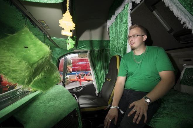 Marko-Tapio Toikkanen oli näyttelyssä mukana toista kertaa. Kuljetusala vei hänet mukanaan armeijassa ajetun rekkakortin myötä. KUVAT: MARIA MÄKI
