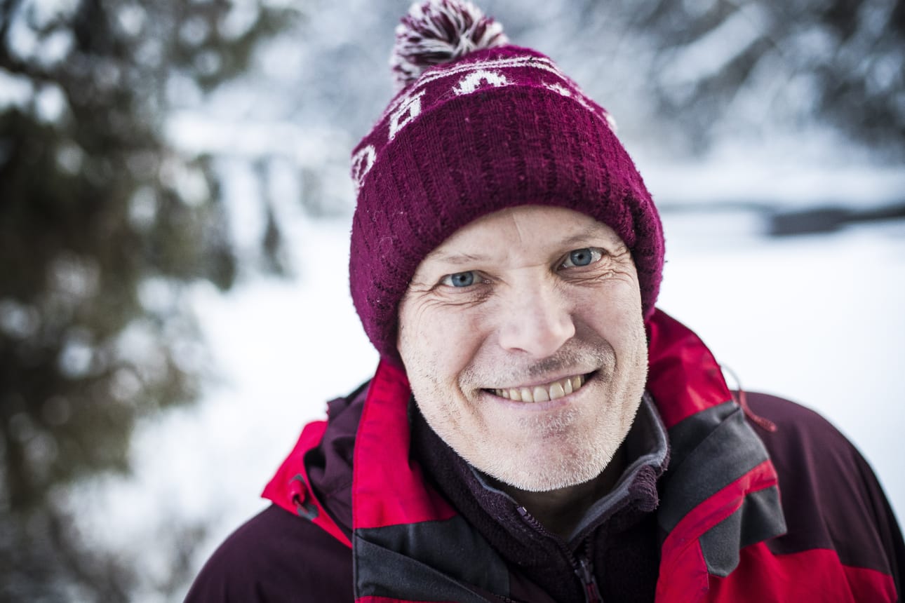 Maailman jäätiköitä Antarktikselta Grönlantiin kiertänyt John Moore on kokenut elämänsä hyytävimmät pakkaset Rovaniemellä.