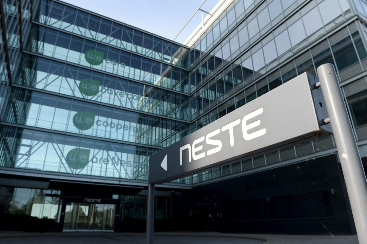 Nesteen mukaan tavoitteena olisi käsitellä vuosittain yli miljoona tonnia muovijätettä vuodesta 2030 lähtien. LEHTIKUVA / MIKKO STIG