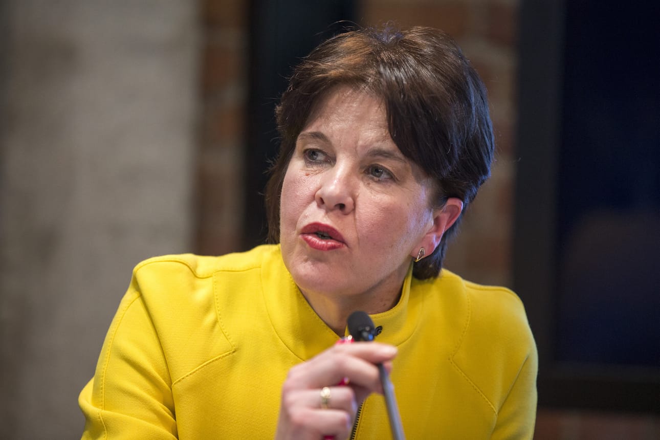 Ulkopoliittisen instituutin johtaja Teija Tiilikainen pohtii liittyykö presidentti Sauli Niinistön kommentti Venäjän viestistä uudenlaiseen valtiojohdon avoimuuteen. Hybridiuhkien aikana koko kansalaisyhteiskunnan pitää olla hereillä.