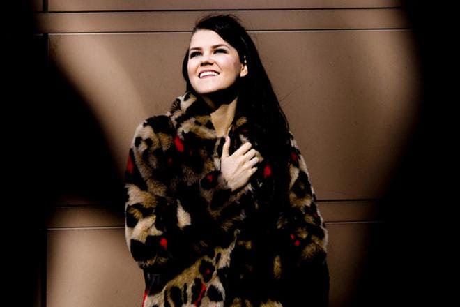 Saara Aalto kilpailee tiistai-iltana Euroviisujen laulukilpailujen ensimmäisessä semifinaalissa. KUVA: Joel Maisalmi