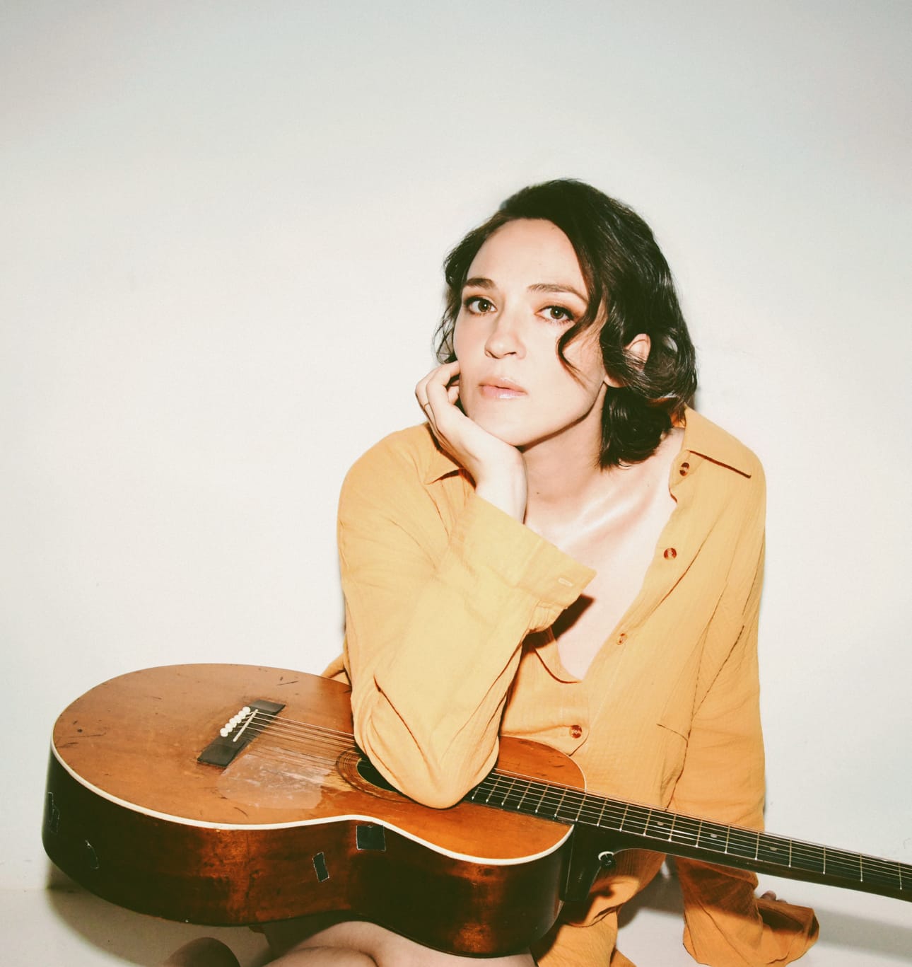 Grammy-ehdokkaanakin ollut Becca Stevens yhdistää musiikissaan folkia, indie-poppia ja jazzia.