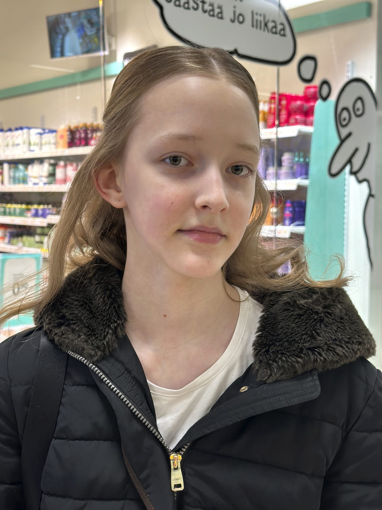 – Hyvä ystävä auttaa hädässä, on luotettava, kiltti ja kiva, Edith Ekberg listaa.
