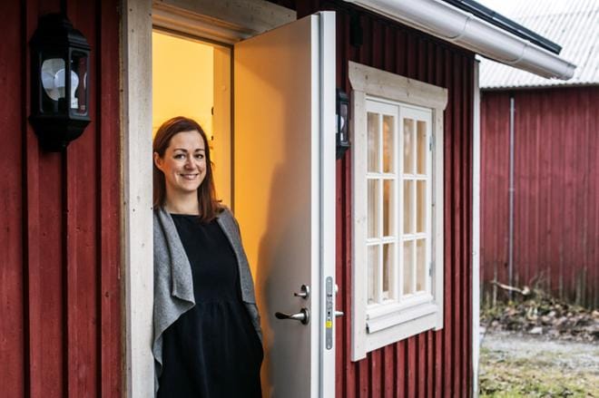 – Palaan alati kirjoittamiseen, minun vain on kirjoitettava, jotta saisin tolkkua siitä mitä ajattelen ja kuka olen, kuinka pitkälle mielikuvitukseni riittää, Patrik ja superseniorit -sarjaa kirjoittava Malin Klingenberg sanoo. Kuva: Markku Jokela
