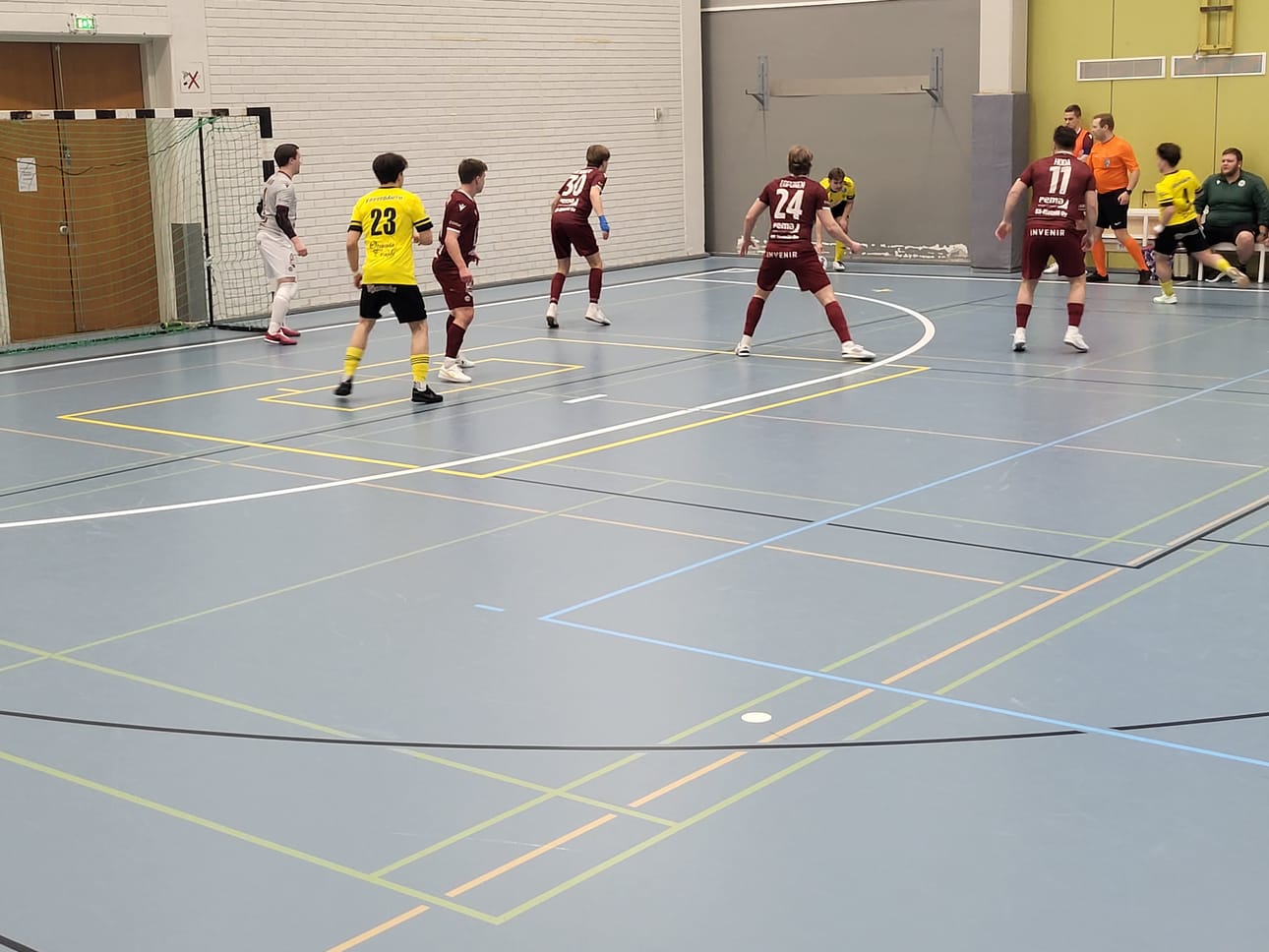 FC Kiisto suli futsalin ykkösen päätöskamppailussa ja menetti samalla mahdollisuutensa liiganousuun. Kuvan ottelussa FC Kiistolla oli jo kotisalissaan mahdollisuus voitollaan varmistaa paikka vähintään liigakarsintaan, mutta se ei onnistunut.