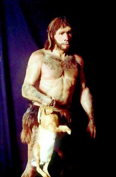 Elettiinpä ennenkin. Kuva Heurekan näyttelystä vuodelta 1989 esittää, miltä saattoi näyttää neandertalin ihminen.