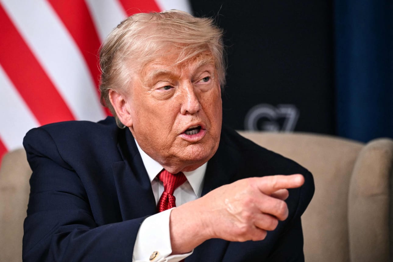 Yhdysvaltain presidentti Donald Trumpin mukaan Yhdysvallat iski Iraniin raskaasti sunnuntaina. Hän syytti Irania maiden välisen sopimuksen rikkomisesta. Arkistokuva.