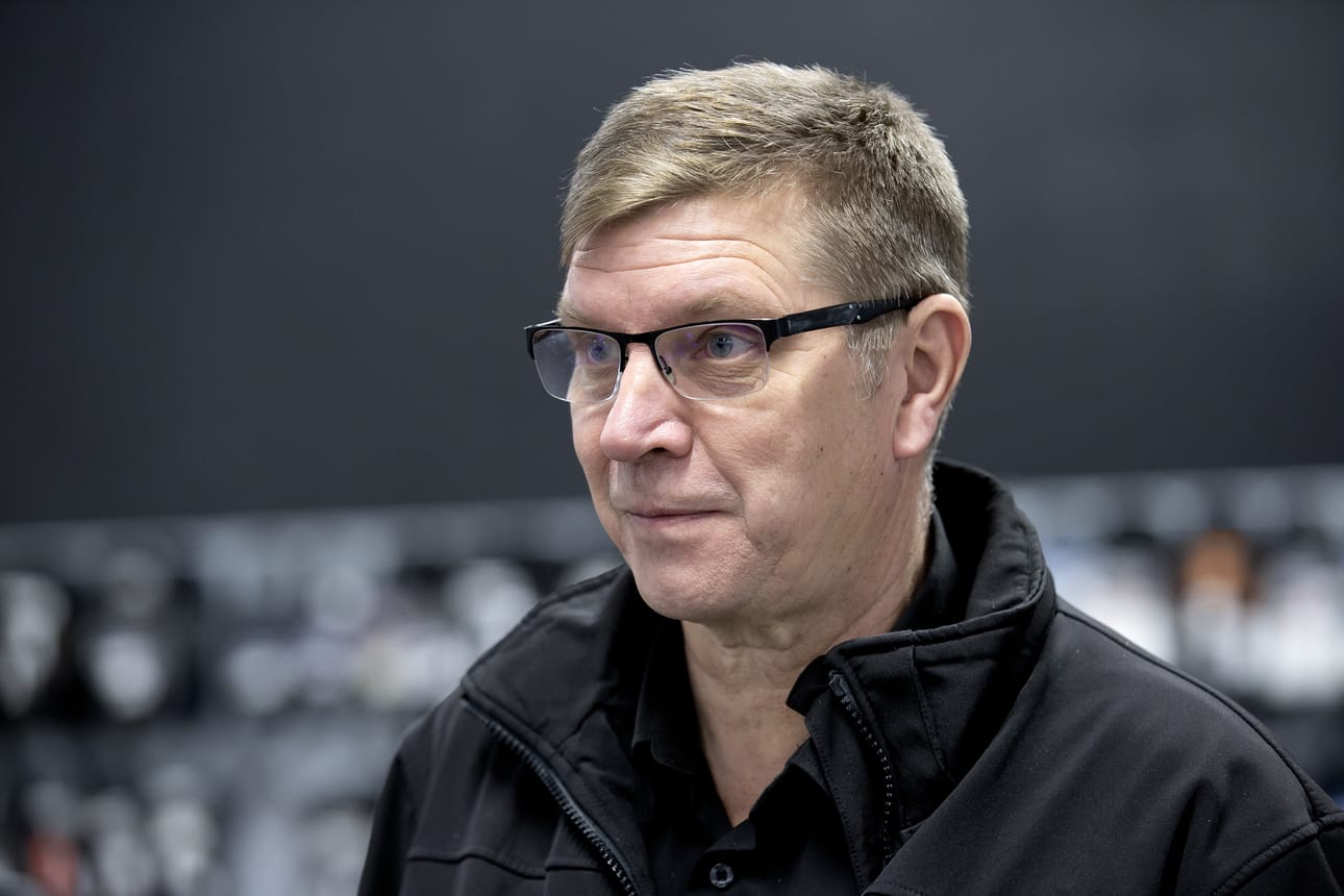 Esa Koutosen mukaan pienkonekaupalla on nyt riittävästi tilaa. Yrittäjä kuitenkin toivoo kaupan käyvän niin hyvin, että yritys pystyisi vielä joskus laajentamaan toimintaansa tästäkin.