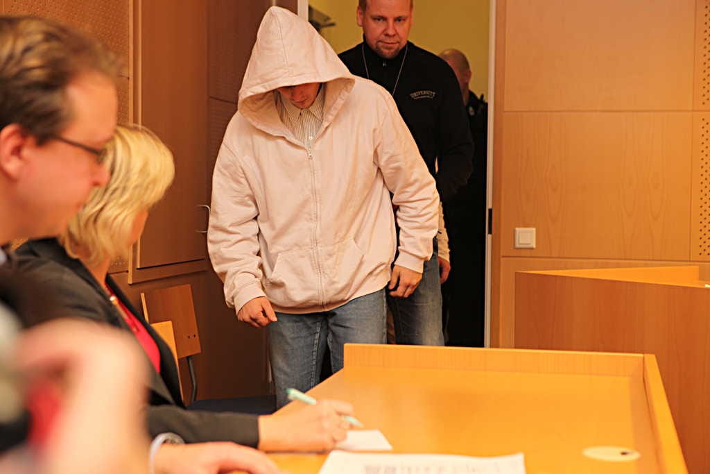 Sonkajärven ampujana tunnetuksi tullut valkovenäläinen mies on luovutettu Venäjän viranomaisten huostaan.